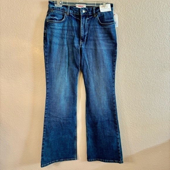 NWT Wrangler Jeans 6 (28 x 32) HiRise Fierce Flare Cotton Mineral Wash New - Picture 2 of 16
